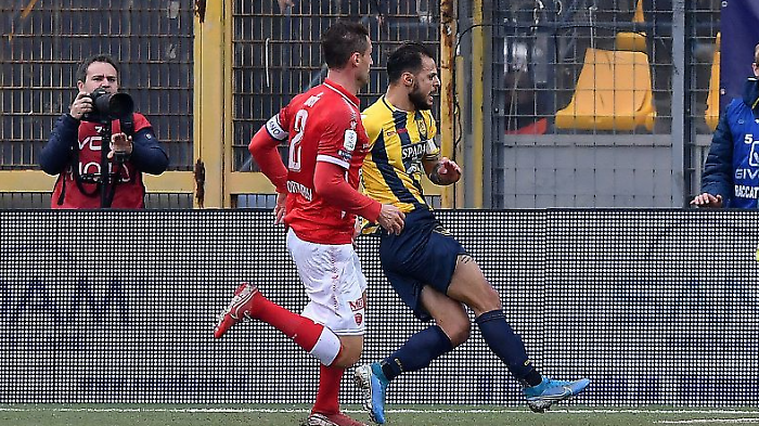 Canotto per non affondare:  il Grifo piazza un colpo importante per aumentare le sue chance di permanenza nella categoria