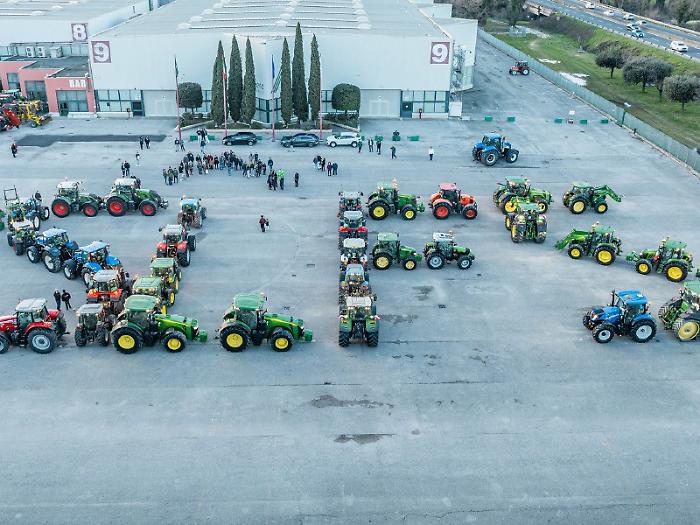 Festa degli agricoltori 2026, 500 partecipanti e 300 trattori in marcia tra Assisi e Bastia: evento solidale per il Meyer