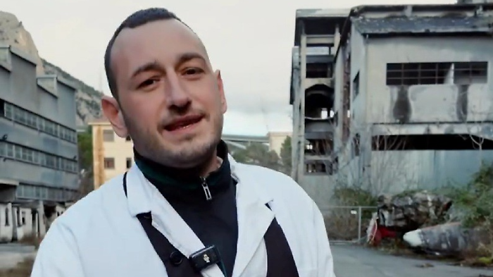 &ldquo;Lu Pizzicarolo&rdquo;, chi &egrave; il re dei social che riaccende Papigno: il carro costruito con gli amici del borgo 