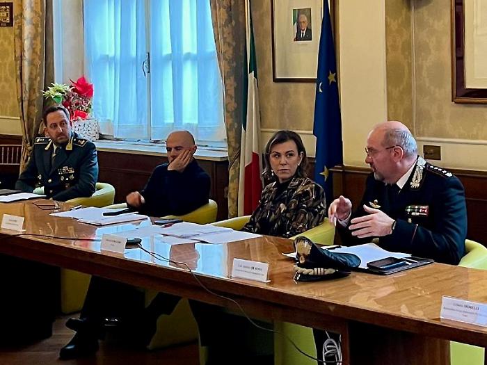 Terni, allarme sicurezza nelle scuole: violenze fuori dagli istituti, droga e bullismo