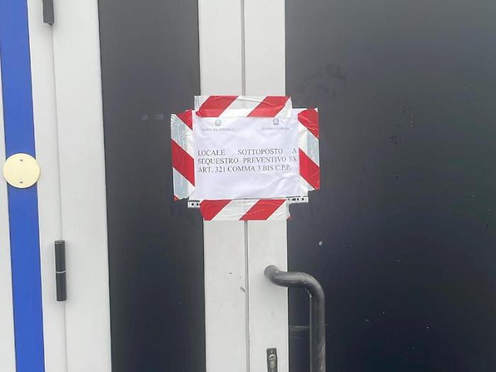 Non c&rsquo;&egrave; l&rsquo;uscita di sicurezza:  locale sequestrato in periferia a Perugia 