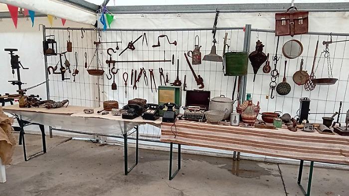 Si &egrave; aperta allo Scalo la mostra sugli antichi mestieri: esposti giocattoli d'epoca, utensili da cucina, oggetti d'arredo anni '60 e una collezione di penne biro