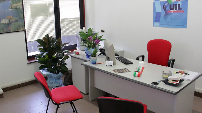 Aperto uno sportello dedicato ai metalmeccanici nella sede Uil al centro commerciale Flaminia