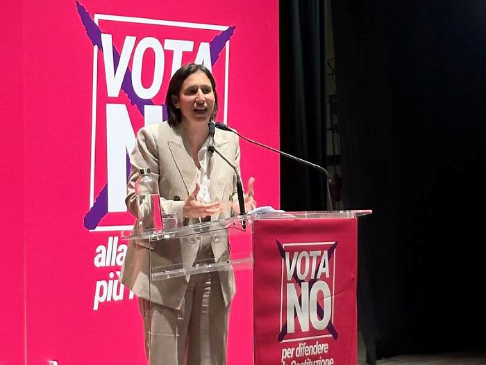 Schlein al teatro Pavone di Perugia: &ldquo;Il governo vuole controllare i magistrati&rdquo;