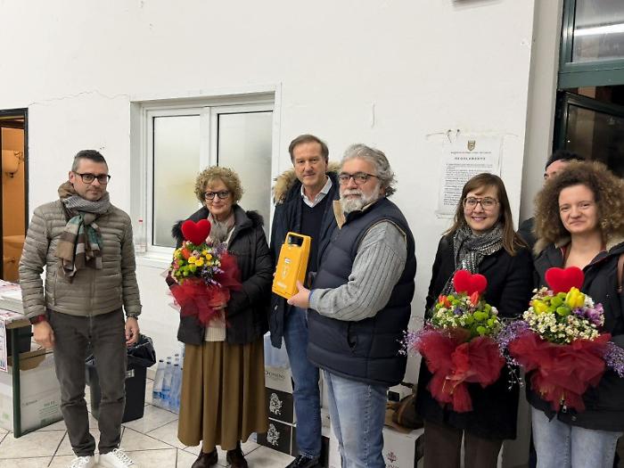 Promano, grande partecipazione alla cena della Pro Loco: le Farmacie Tifernati donano un defibrillatore alla comunit&agrave;