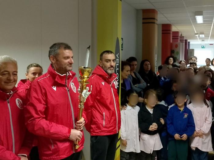 Norcia, la Fiaccola Benedettina arriva in classe