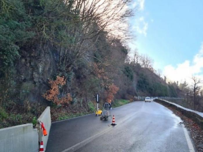 Frana sulla Bagnorese, la strada resta chiusa