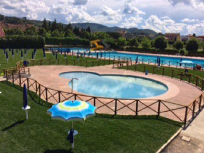 piscina comunale di spoleto 