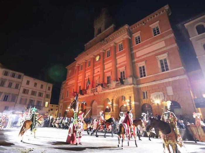 Giostra della Quintana, parte la festa per l&rsquo;ottantennale: svelato il programma