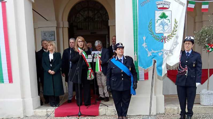 Il palazzo comunale restituito alla comunit&agrave; grazie ai contributi post sisma