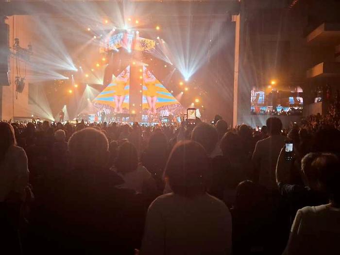 Gigi D&rsquo;Alessio: &ldquo;Con il pubblico la mia magica storia d&rsquo;amore&rdquo;