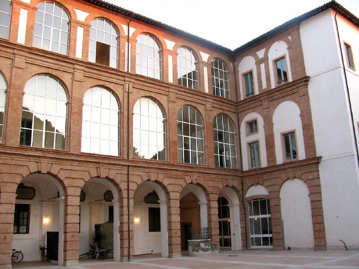 Palazzo candiotti foligno 