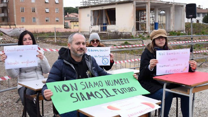 Dimensionamento scolastico a Citt&agrave; di Castello, ora i genitori passano alle vie legali