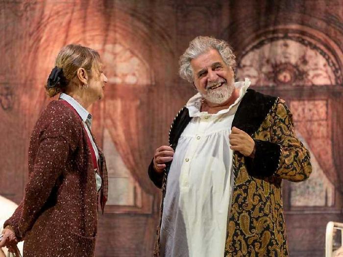La compagnia del Teatro Belli al Clitunno con il Volpone di Jonson