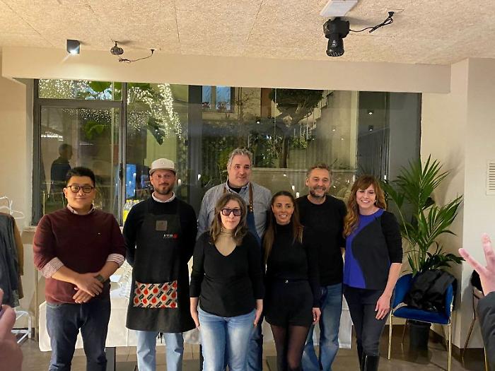 Il centro rinasce con il restyling per piazza dell&rsquo;Olmo: al lavoro anche i commercianti di corso Vecchio