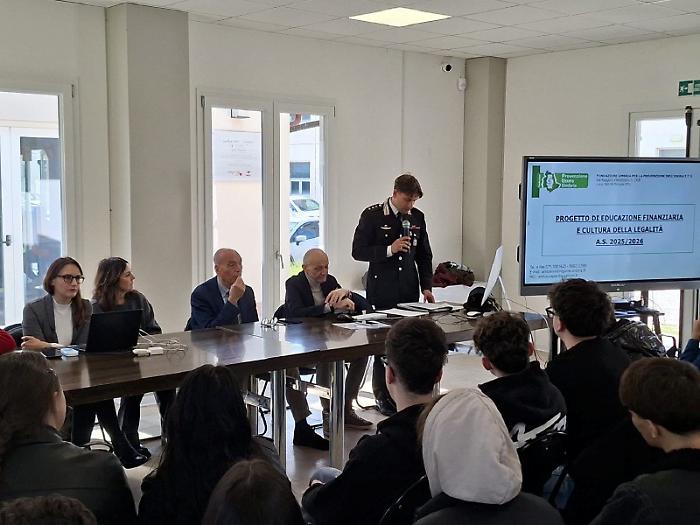 Lezione di legalit&agrave; e prevenzione dell&rsquo;usura al De Gasperi-Battaglia