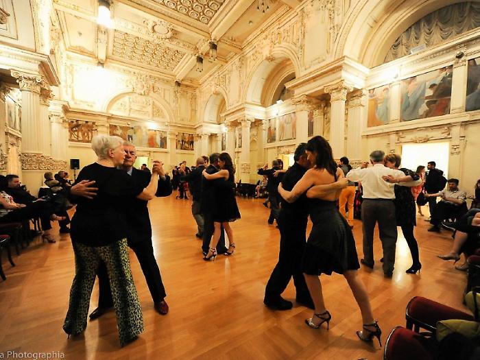 Arriva la Citt&agrave; itinerante del tango: doppio appuntamento al Menotti
