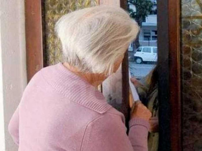 Anziana rischia di perdere tutti i risparmi: sventato bonifico da 43 mila euro al truffatore
