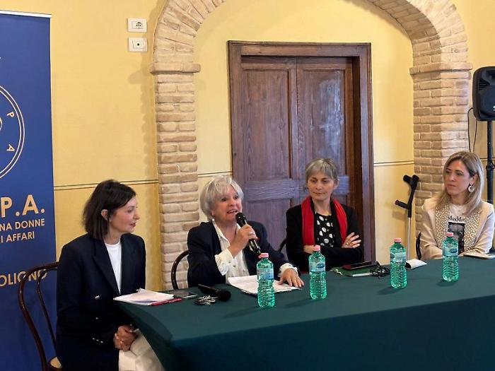 Voce alle protagoniste dell&rsquo;Umbria: a Foligno presentato il libro di Anna Lia Sabelli Fioretti