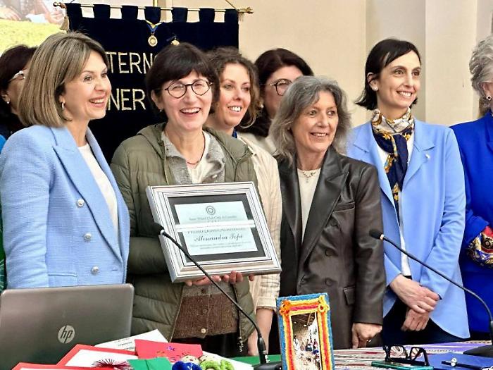 Premio Donna Altotevere ad Alessandra Topi