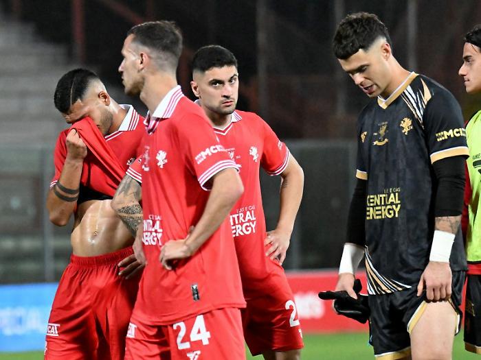 Mai un Perugia cos&igrave; in basso: agli archivi l&rsquo;ennesima stagione deludente per il Grifo