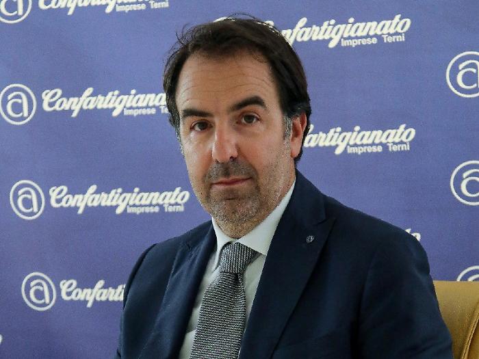 La replica all&rsquo;assessore Ghione, Franceschini: &ldquo;Crisi, si scarica responsabilit&agrave; sui negozi&rdquo;