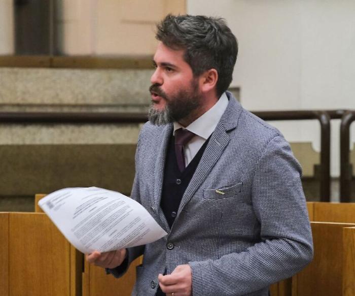 Umbria, Thomas De Luca (M5s) sul Bando sport 2023: "Gravi ritardi e famiglie escluse dai contributi