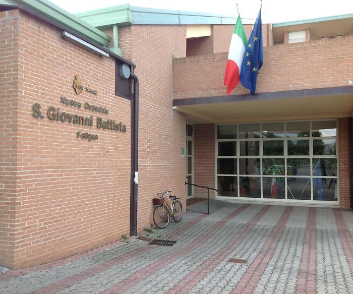 Foligno, incidente stradale nella notte. Ubriaco si schianta contro un'auto e finisce in ospedale