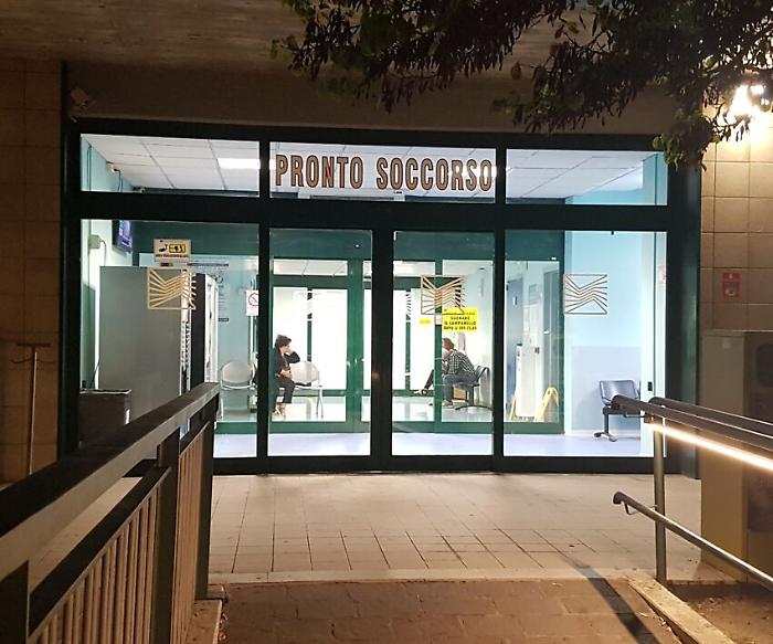 Terni, portato al pronto soccorso con ferite da arma da fuoco. Indagini a tappeto, ipotesi tentativo di gambizzare il 19enne