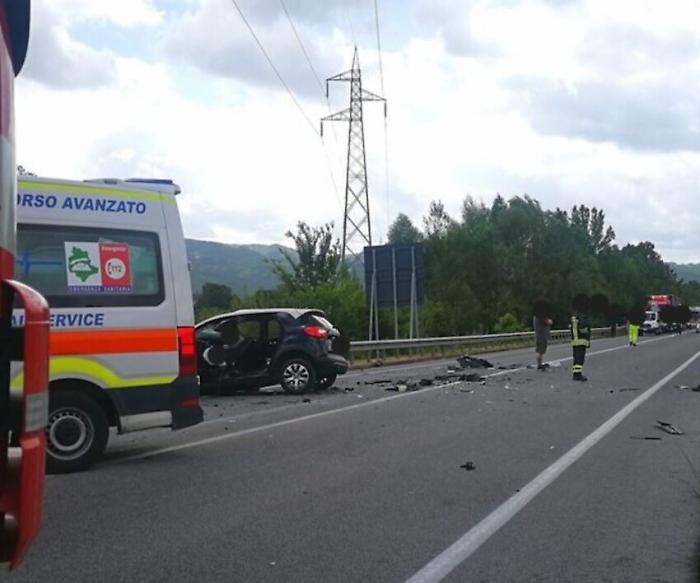 Gubbio, donna muore a 77 anni dopo incidente stradale sulla variante Pian d'Assino