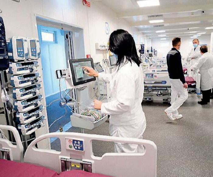 Umbria, 20 mila con l'influenza. Cenci: "Interventi chirurgici sospesi per mancanza di posti"