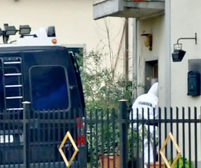 Femminicidio di Pistrino, il luminol evidenza tracce di sangue cancellate nel bagno della casa