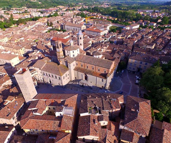 Citt&agrave; di Castello dall'alto 