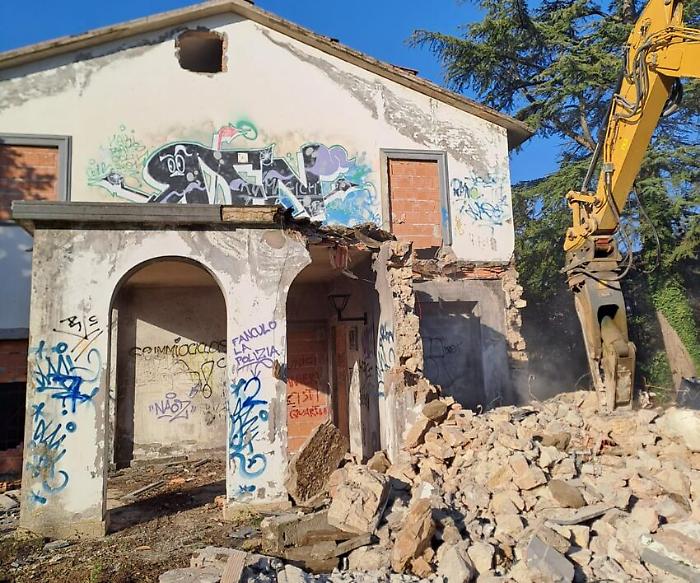 Perugia, rifugio di clandestini raso al suolo dopo 30 ann. Il nuovo progetto include 7 appartamenti