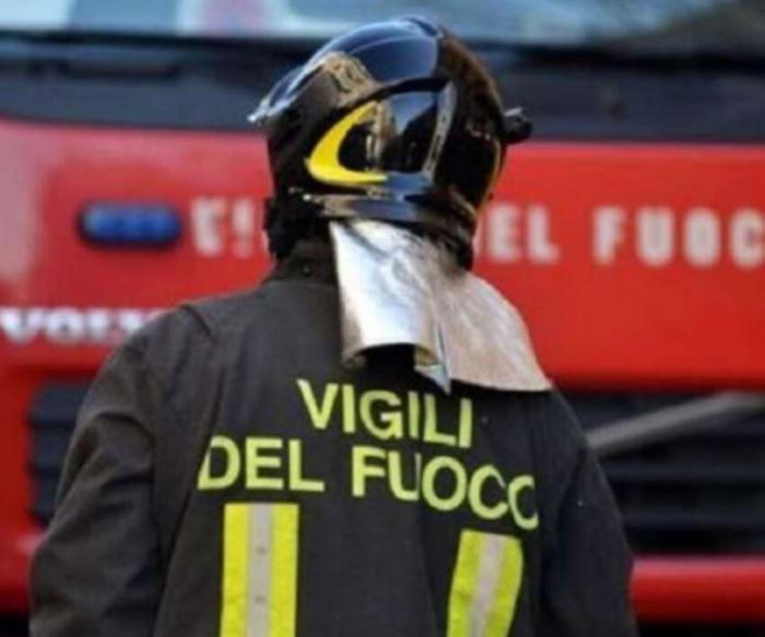 Firenze - Pisa - Livorno, camion fa a fuoco: traffico in tilt. Code lunghe chilometri. Non c'è pace per gli automobilisti