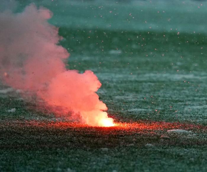 Accendono fumogeni durante lo spareggio con il Foligno: scatta il Daspo per due tifosi del San Venanzo