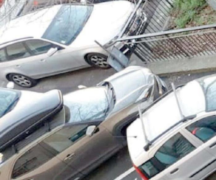 Terni, il caso in viale Martiri della Libertà. I cittadini: "Strisce nuove ma meno parcheggi auto"