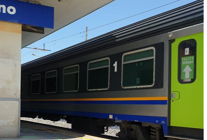 Treno bloccato due ore