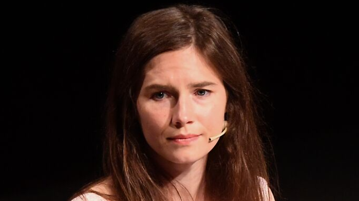 Perugia, iniziano le riprese della serie tv Blue Moon su Amanda Knox e l'omicidio Meredith Kercher: le date e il cast