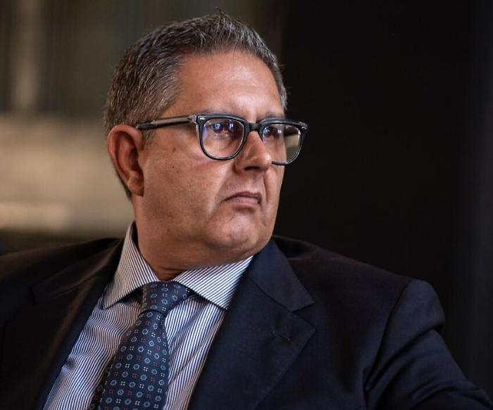 Giovanni Toti, presidente della Regione Liguria, agli arresti domiciliari. E' accusato di corruzion