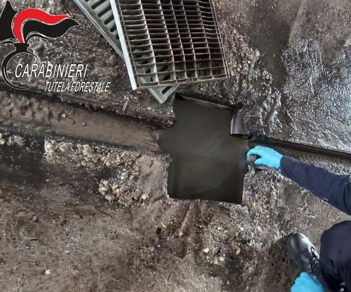 Gualdo Tadino, sequestrato un autolavaggio per scarico di acque irregolare. Denunciato il titolare