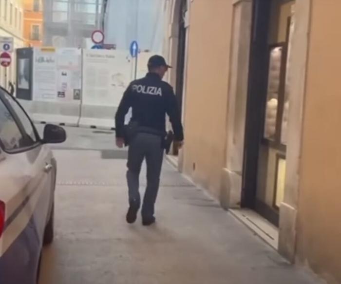 Umbria, furti in serie in tre gioiellerie per un bottino da 27mila euro. Due arresti e due ricercat