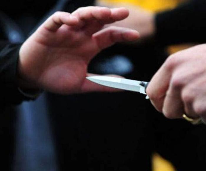 Torgiano, coltellate nel parcheggio del supermercato. La lite finisce nel sangue. Denunciato 70enne