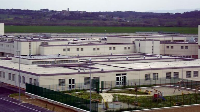 Perugia, era ricercato in Europa per tentate lesioni. Va in questura e viene arrestato: &egrave; in carcere