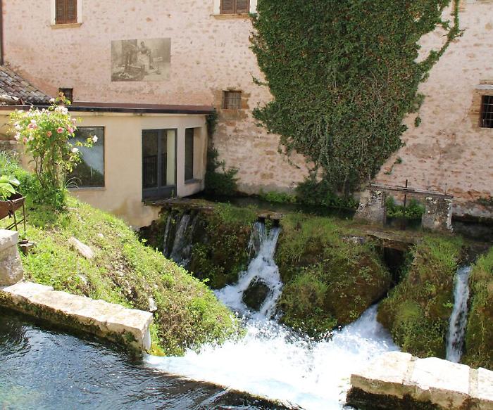 Turismo, navette gratuite per Rasiglia: viaggio alla scoperta della frazione di Foligno