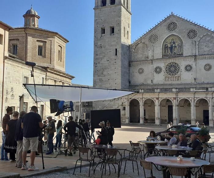 Raoul Bova e Nino Frassica a Spoleto: Don Matteo torna in città per 5 settimane di registrazioni