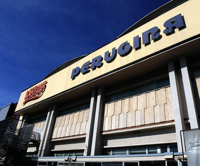 Perugia, il Gruppo Nestlé premia tremila dipendenti: bonus fino a 2.750 euro anche nella Perugina