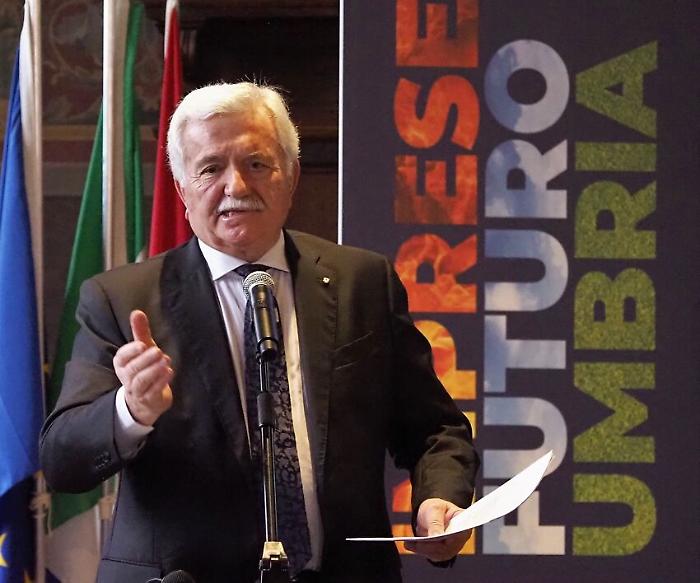 Umbria, la dura crisi del commercio: in 10 anni nel centro di Perugia chiusi 108 negozi, 92 in quello di Terni. Mencaroni: "Rischio desertificazione"