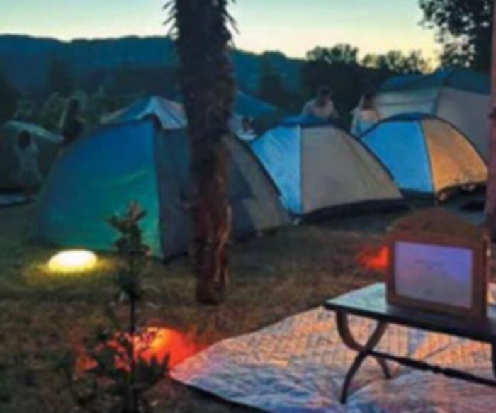 Stelle cadenti, in 40 in tenda a Città di Castello. L'iniziativa che ha conquistato grandi e bambin