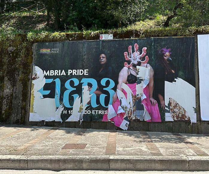 Umbria Pride, manifesti strappati nei vandali nello stesso giorno dell'affissione